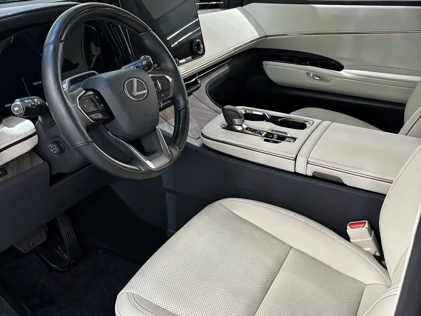 Lexus LM 2024 2023 500h 6-Seater Prestige Edition