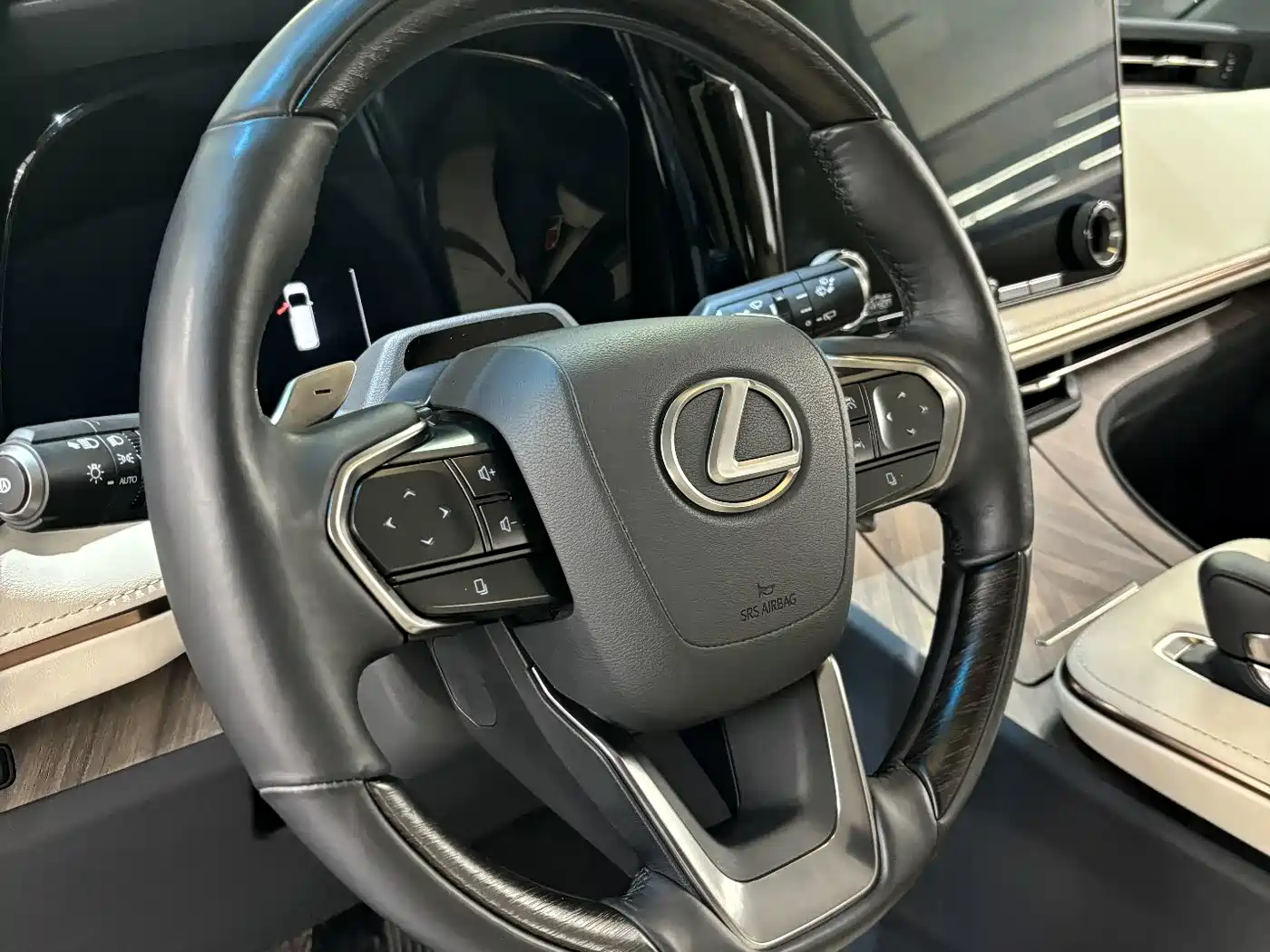 Lexus LM 2024 2023 500h 6-Seater Prestige Edition