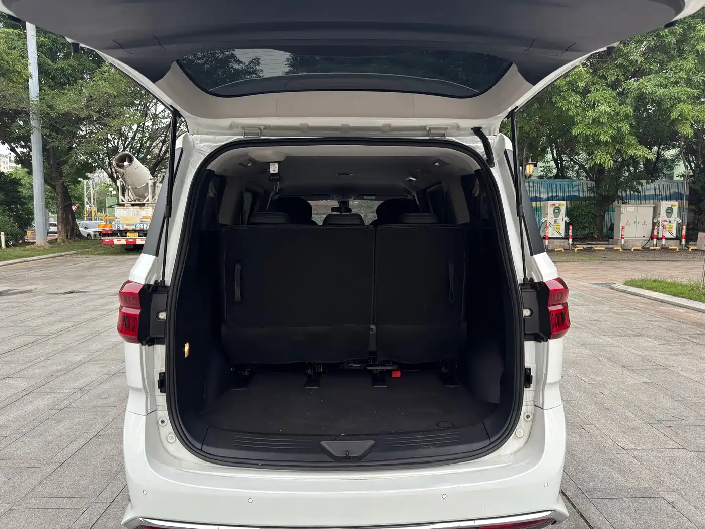 SAIC Maxus Maxus G20 2023 ES 2.0T Gasoline Automatic Value Touring Edition фото 16