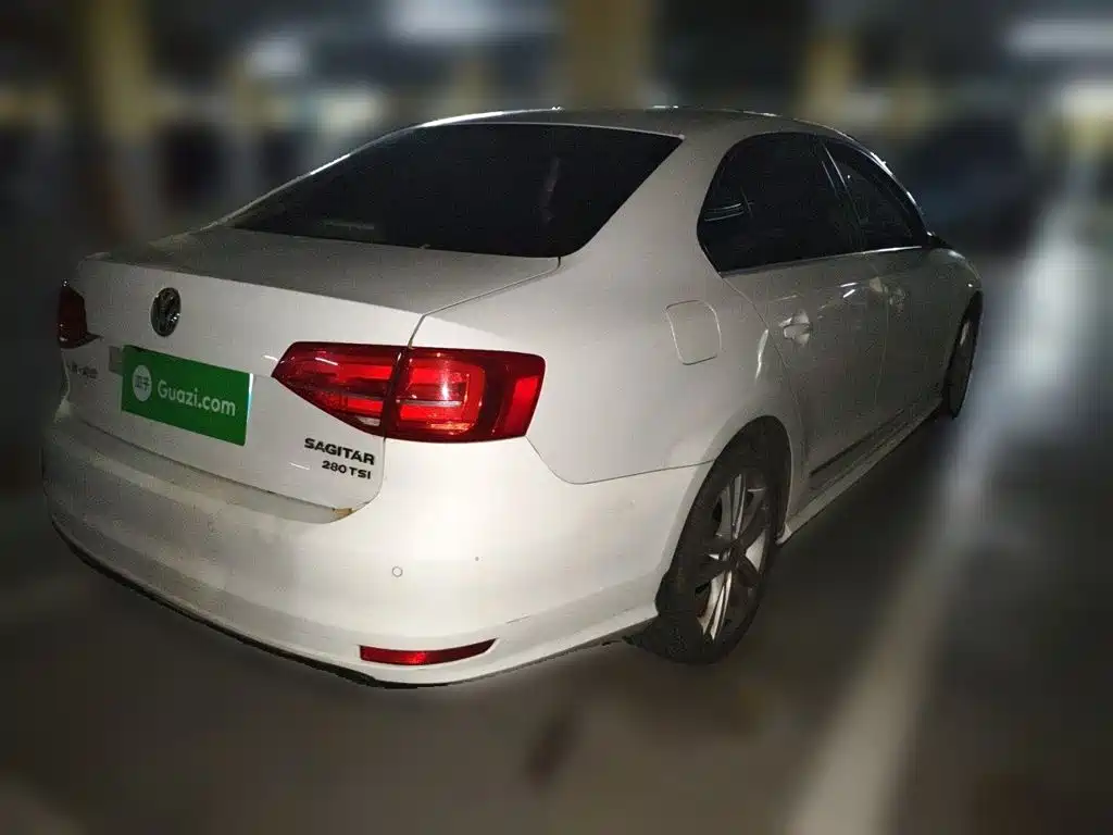 Photo 6 - Volkswagen Sagitar
