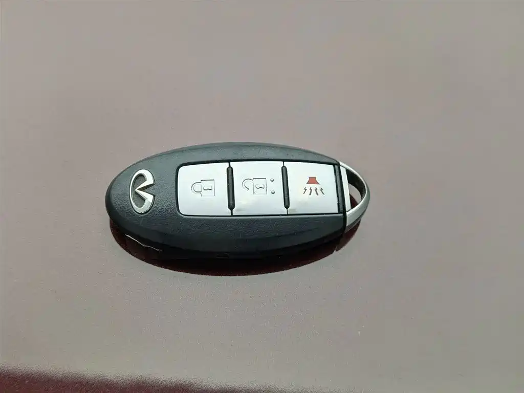 Infiniti QX50 2015 2.5L Enjoyment Edition фото 19