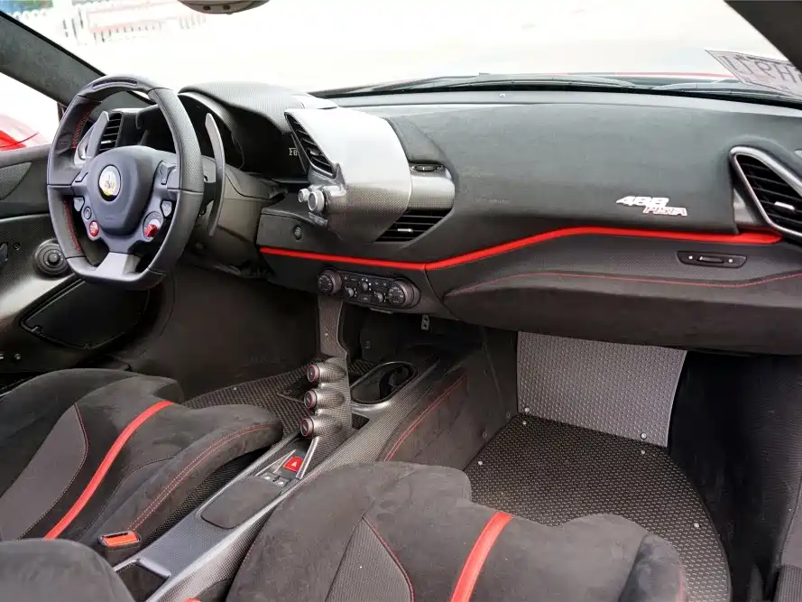 Ferrari 488 2019 2018 488 Pista