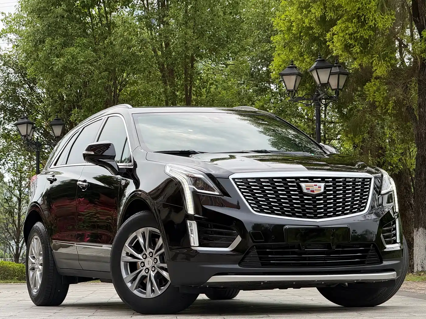 Cadillac XT5 2021 2.0T 2WD Luxury Edition фото 2