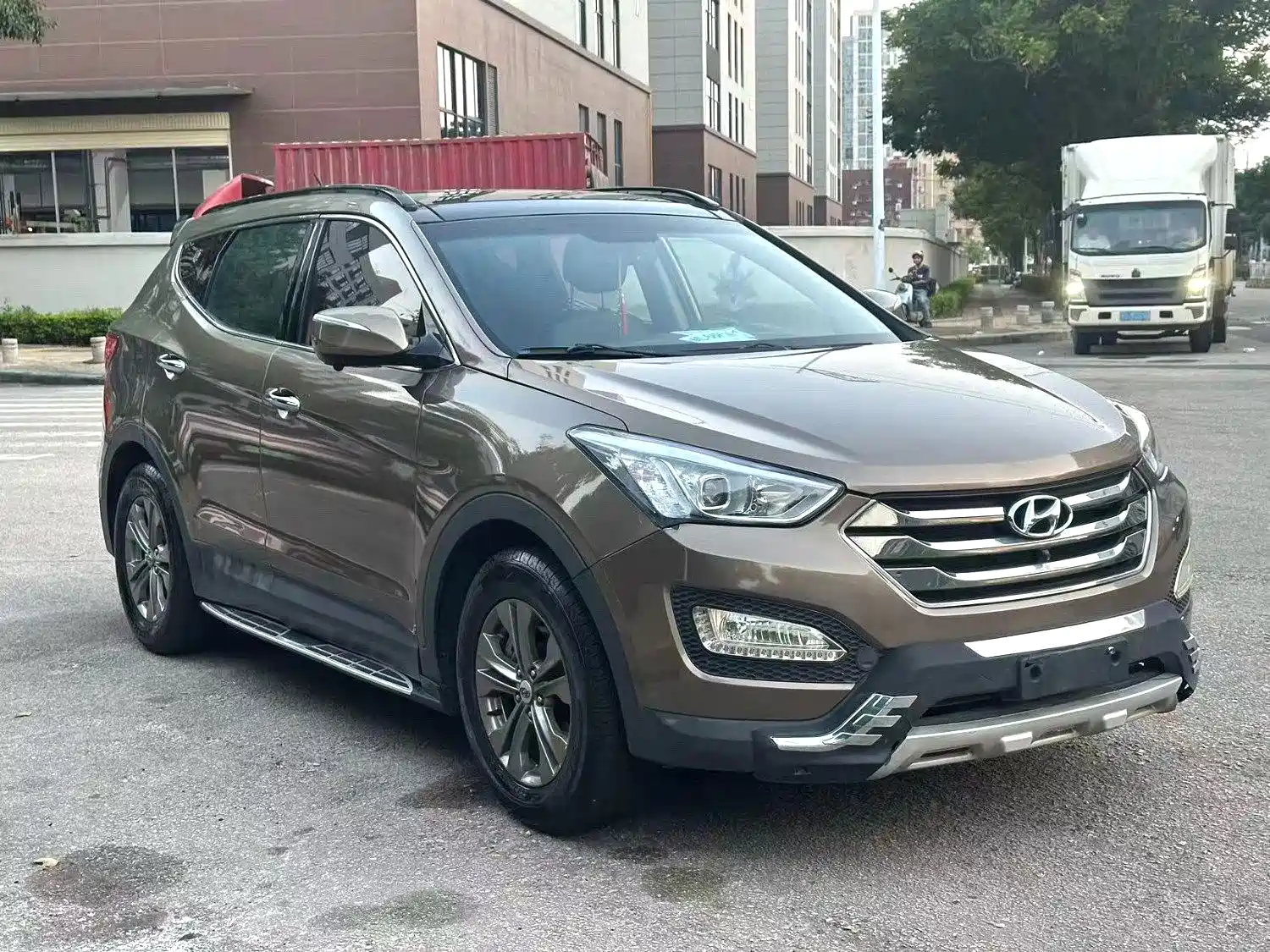Photo 1 - Hyundai Santa Fe