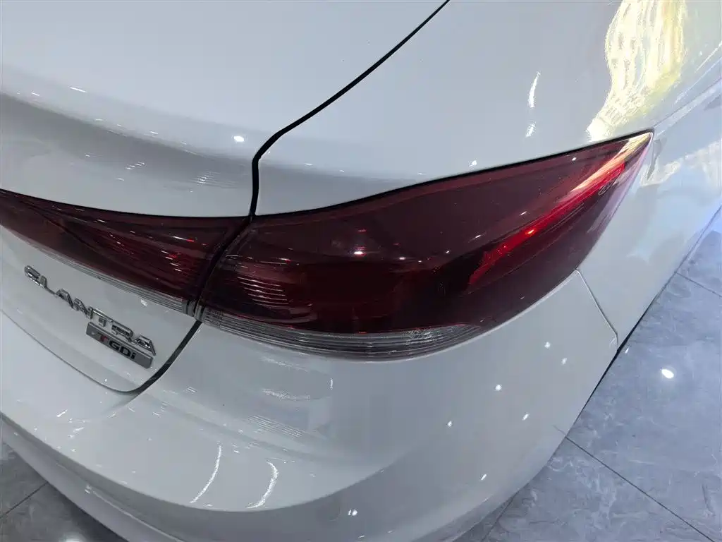 Hyundai Elantra 2018 1.4T DCT Dynamic·Vitality Model фото 24