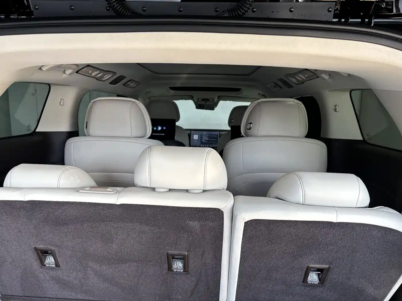 Denza D9 2025 2025 Model DM-i Smart Drive Edition 1020 AWD Flagship