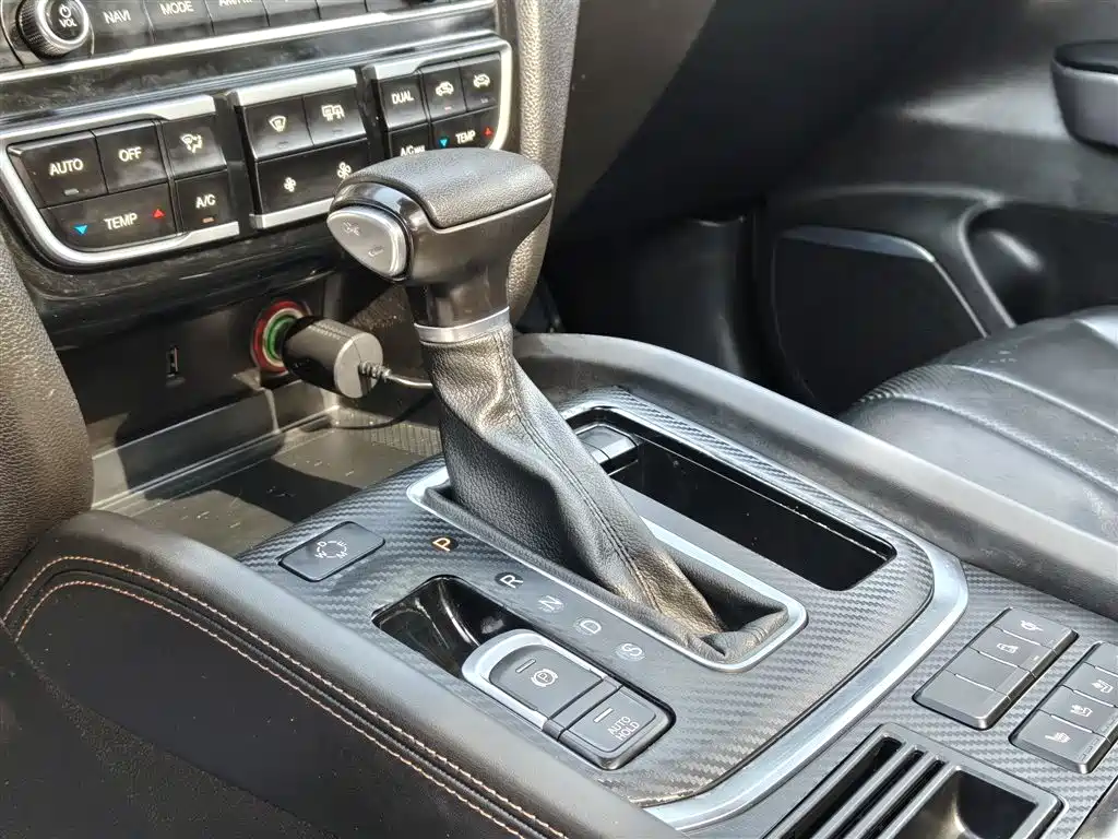 GAC Trumpchi Trumpchi GS7 2017 320T 2WD Luxury Smart Connect фото 14