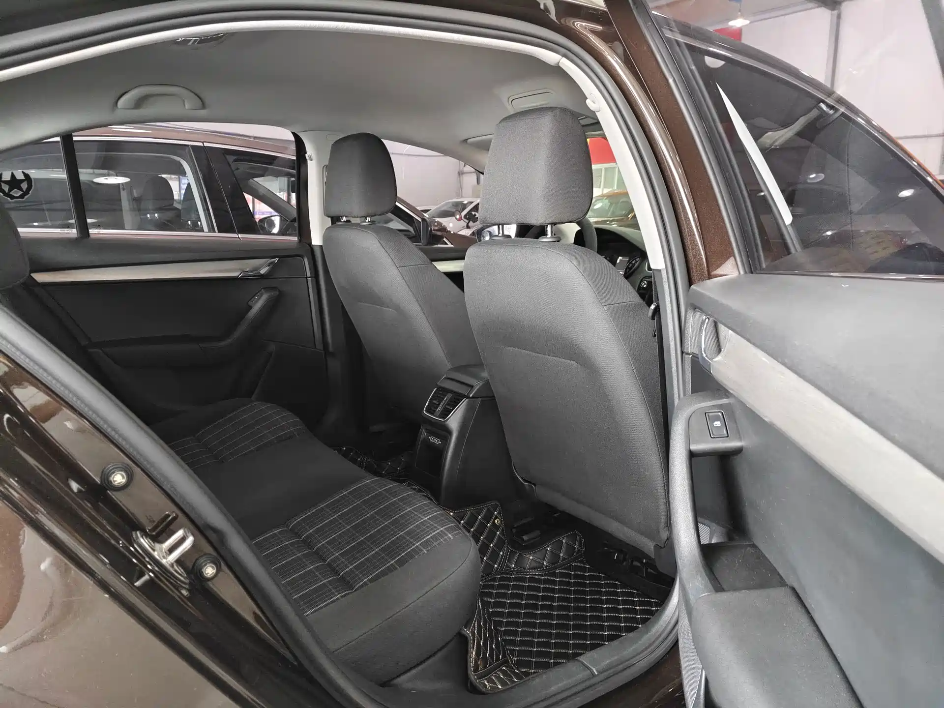 Photo 8 - Škoda Octavia