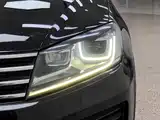 Фото 5 - Volkswagen Touareg