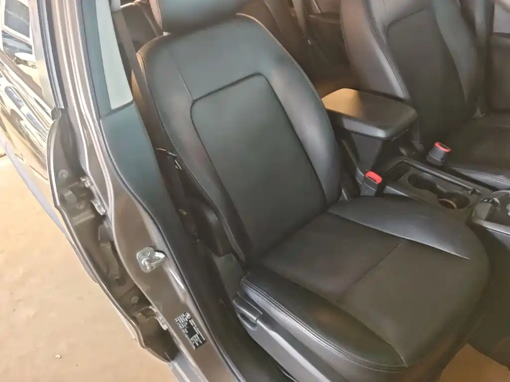 Chevrolet Captiva 2016 2015 2.4L 2WD Urban Edition 7-seater
