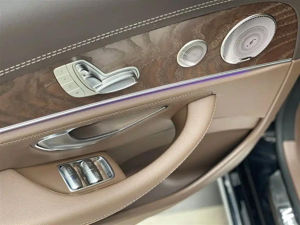 Mercedes-Benz E-Class 2022 E 300 L Luxury фото 20