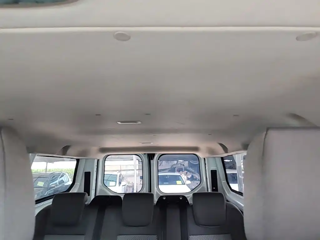 Ford Transit 2023 2019 2.0T Diesel Multi-Purpose Commercial Vehicle Short Wheelbase Low Roof 6-Seater China VI