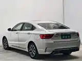 Фото 6 - Geely Borui