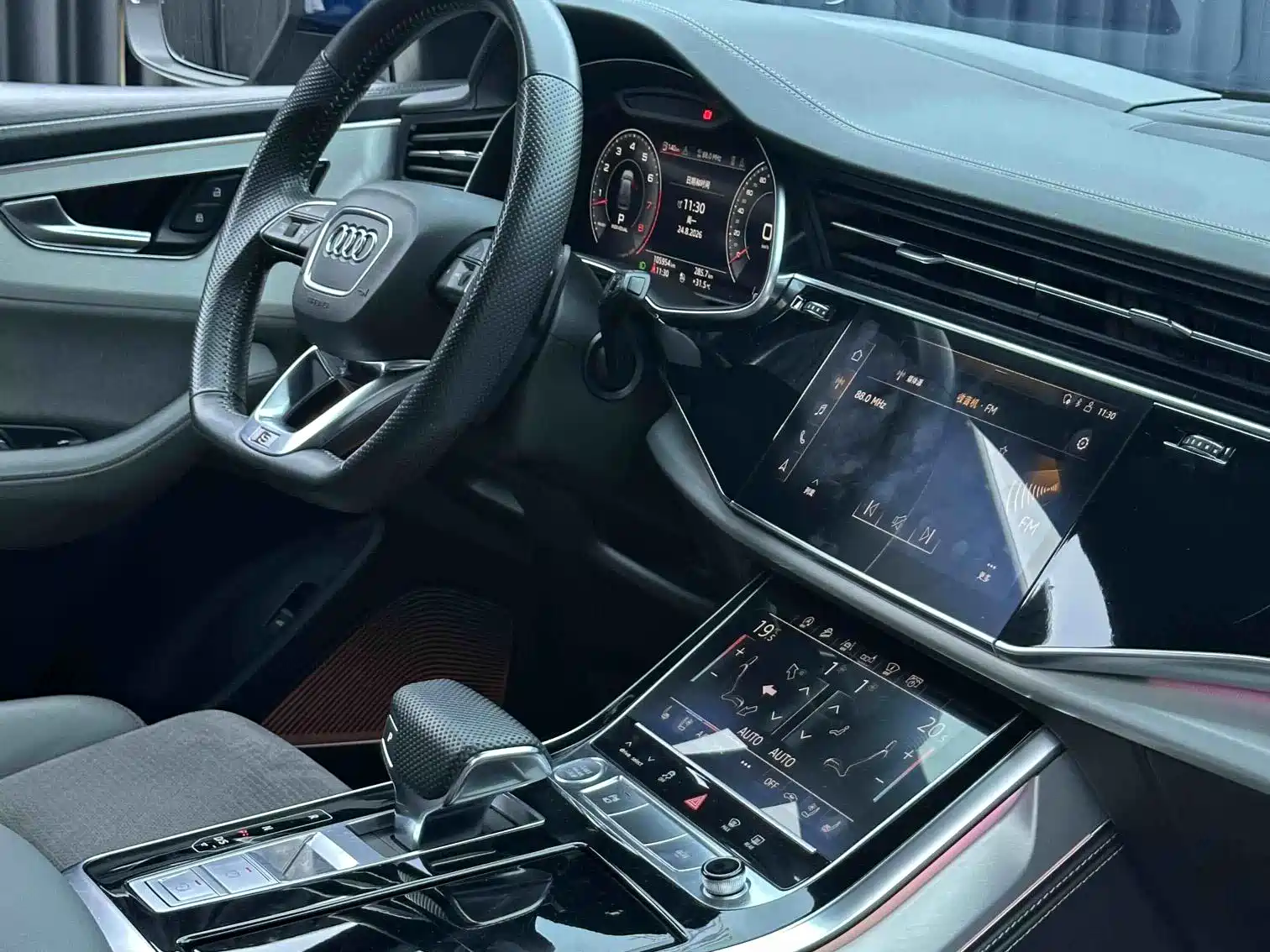 صورة 5 - Audi Q8