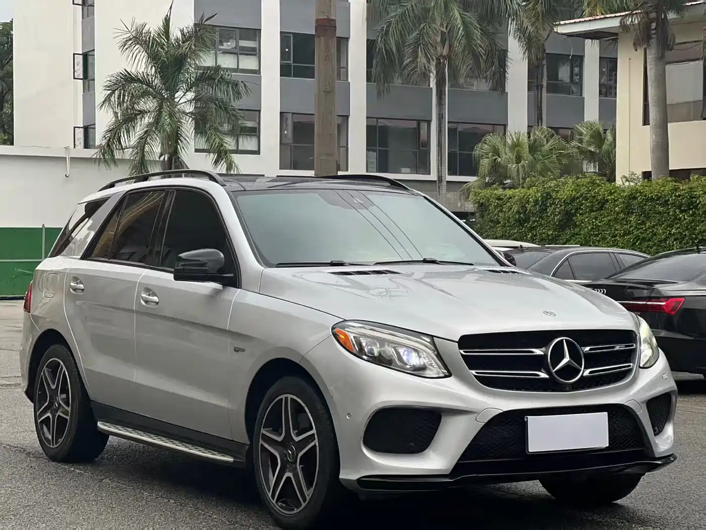 Mercedes-Benz GLE AMG 2017 AMG GLE 43 4MATIC фото 3