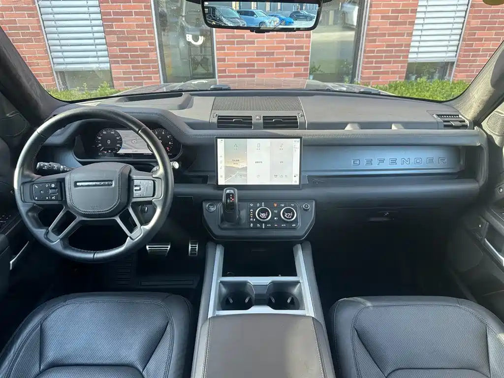 Land Rover Defender 2025 110 3.0T P400 X фото 11