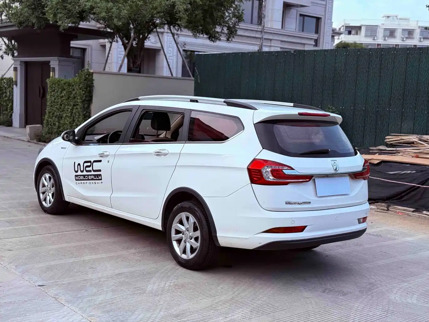 Baojun 310W 2017 2017 1.5L Manual Luxury China V