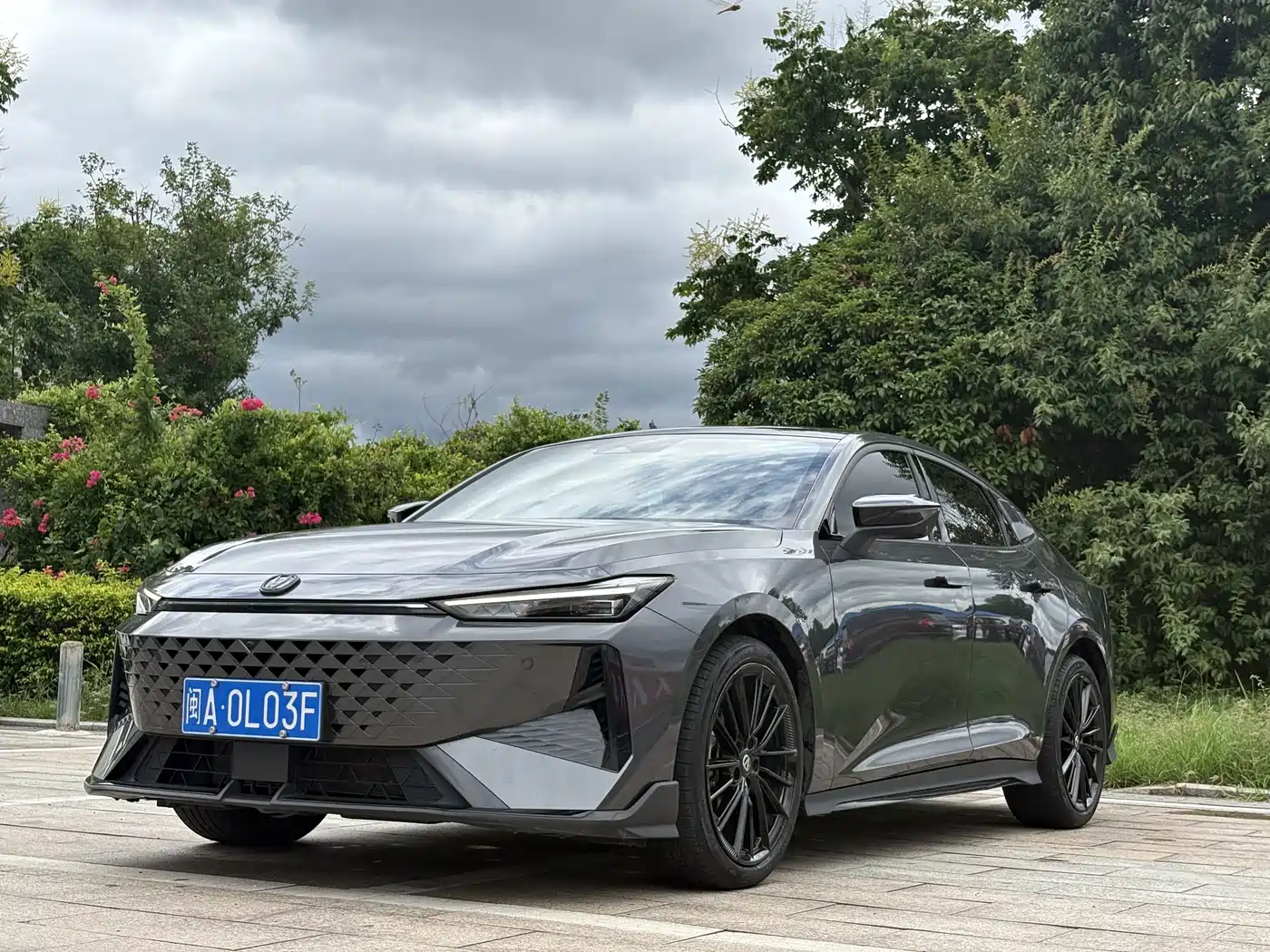 Changan UNI-V 2025 2024 1.5T Deluxe Sport