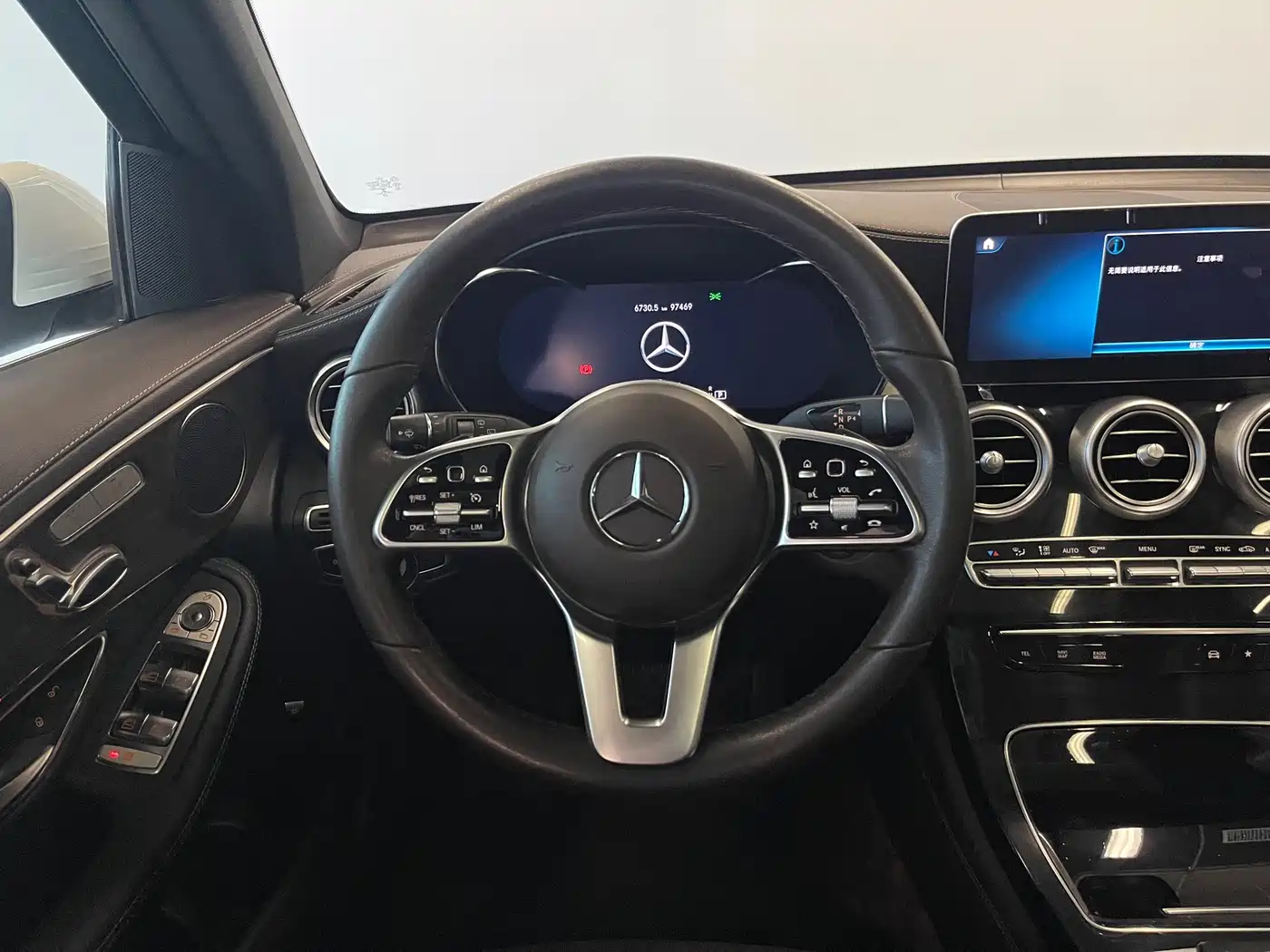 Mercedes-Benz GLC 2021 GLC 260 L 4MATIC Sporty фото 6