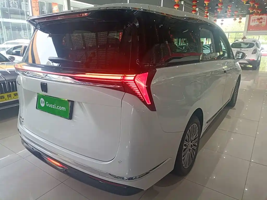 Buick GL8 New Energy 2024 2024 Landglory Luxury Edition 7-Seater