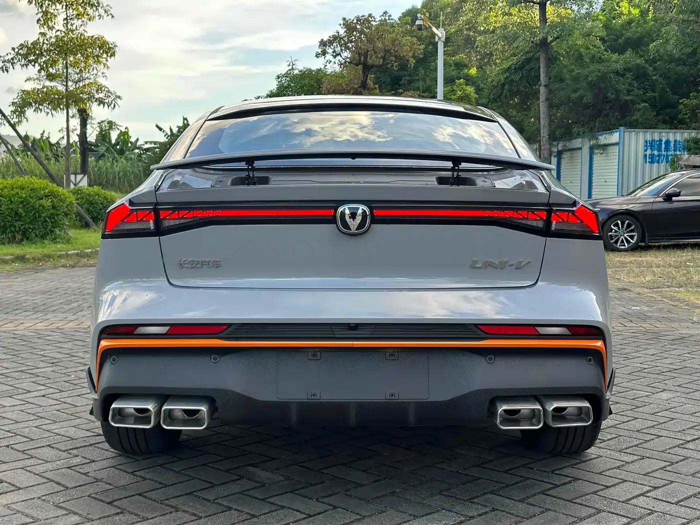 CHANGAN UNI-V