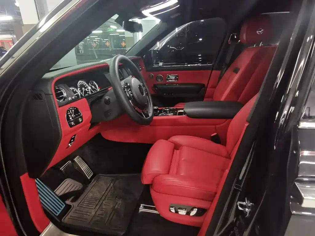 ROLLS-ROYCE CULLINAN