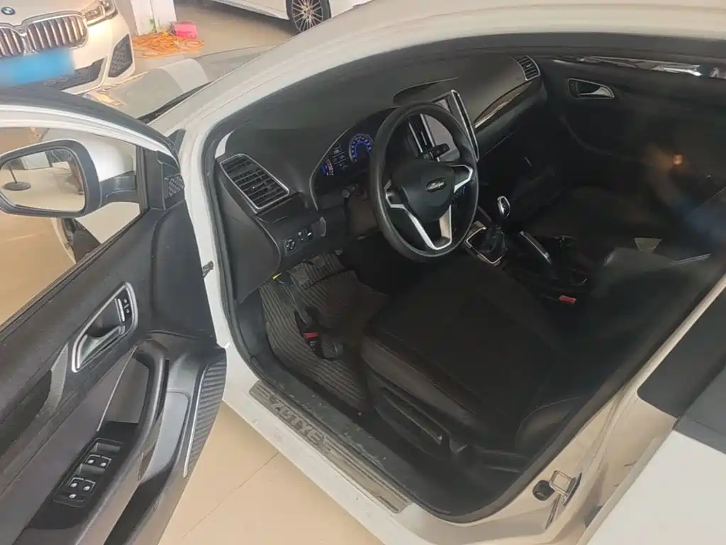 Фото 16 - Zotye Z360