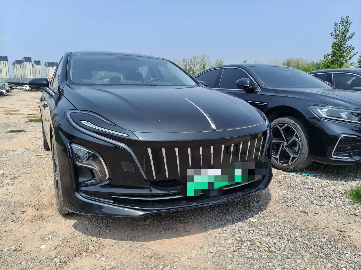 Hongqi E-QM5 2022