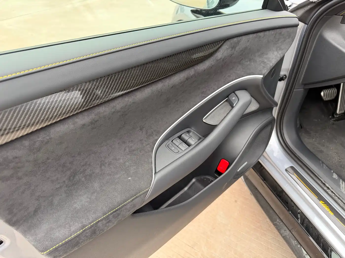 XIAOMI CAR XIAOMI SU7 ULTRA