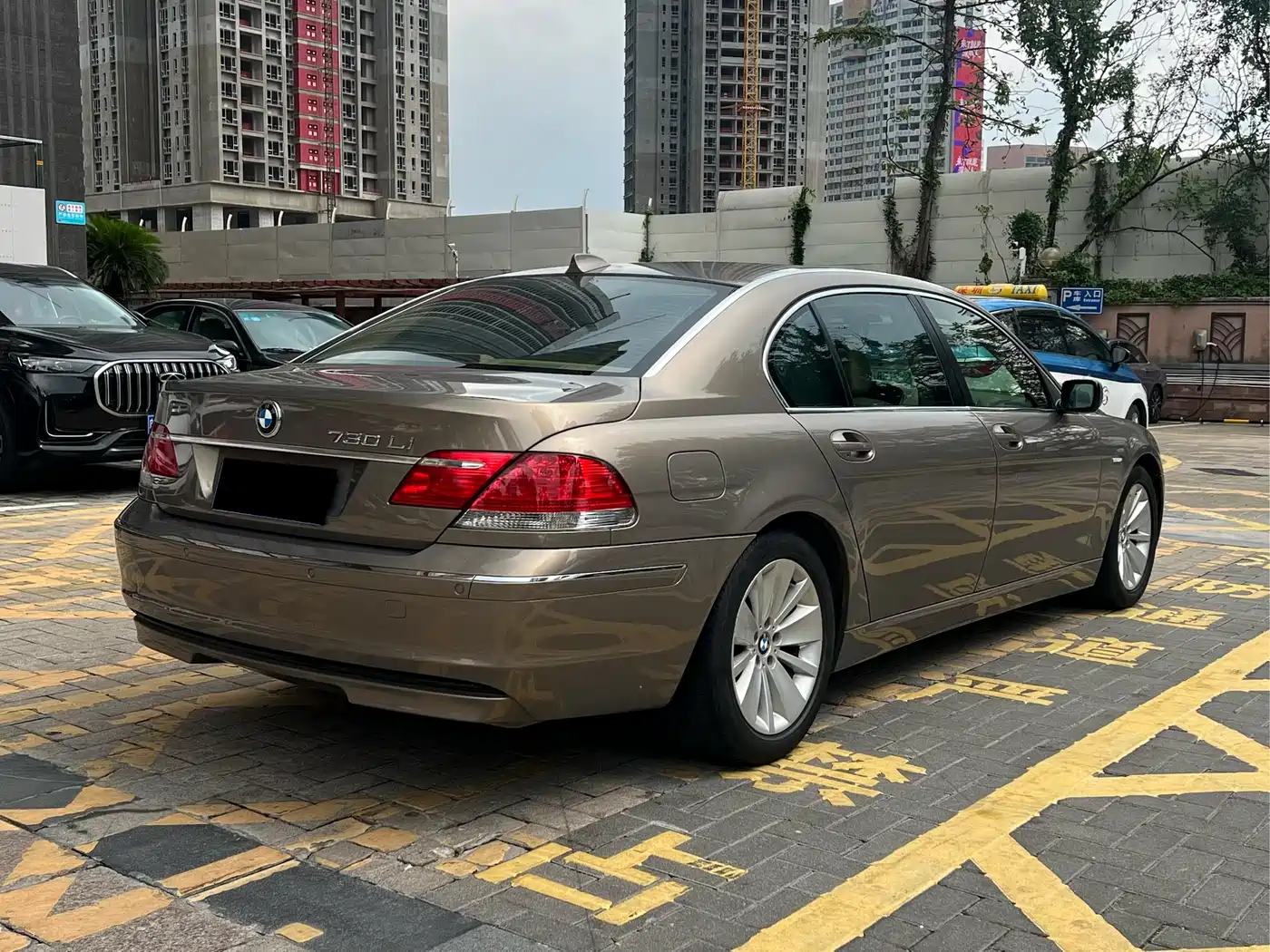 BMW 7 Series 2005 Model 730Li фото 11