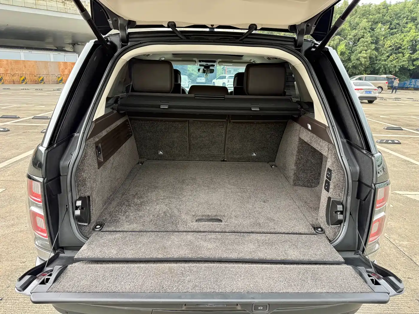 LAND ROVER RANGE ROVER