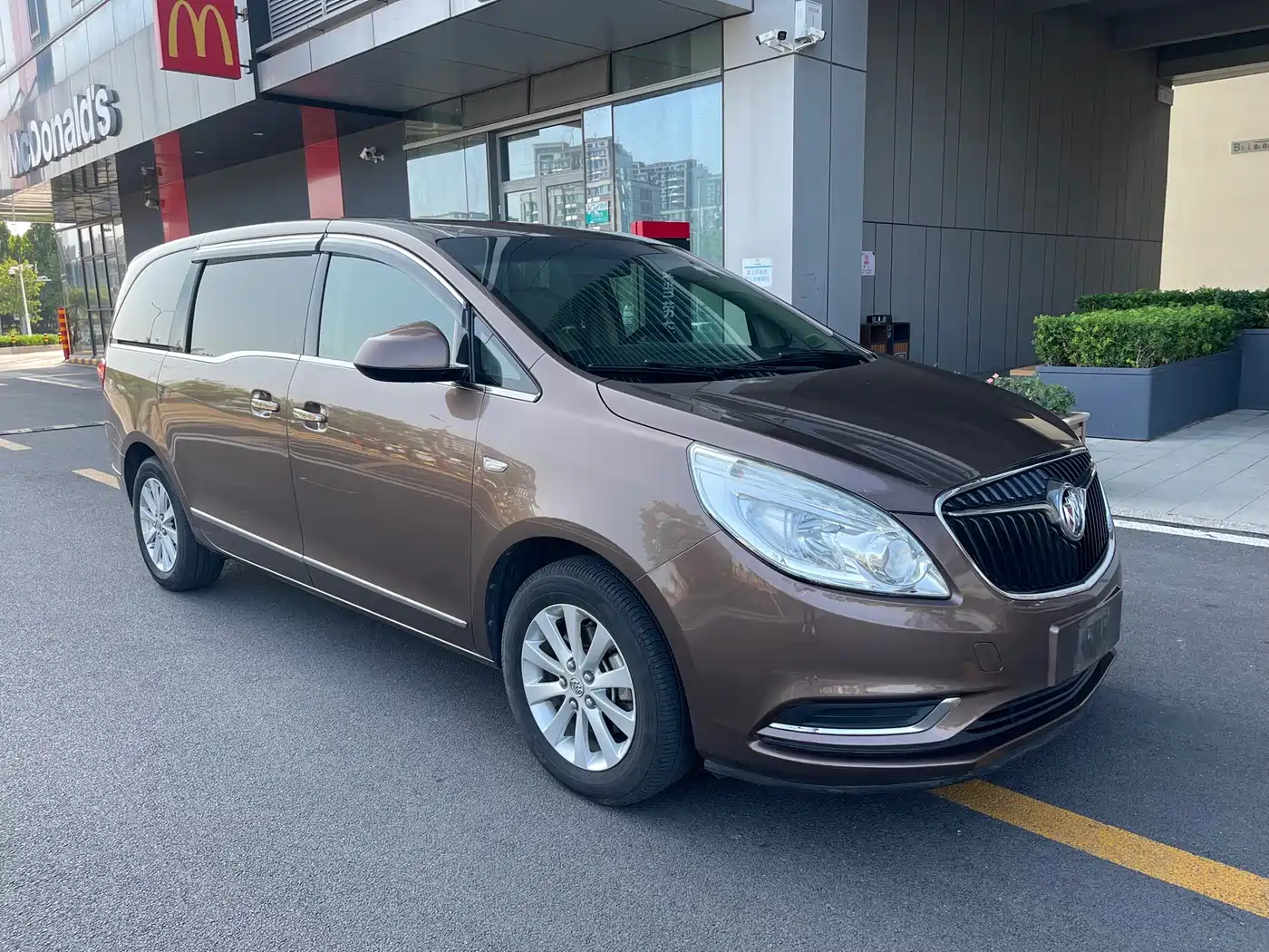 Фото 3 - Buick GL8