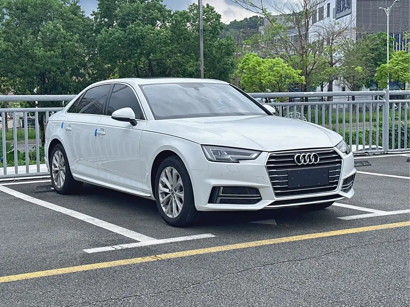 Фото 3 - Audi A4L