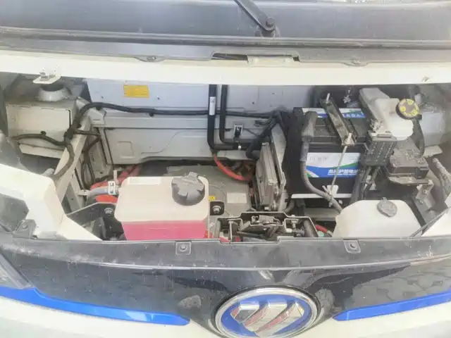 Foton Qianduoduo 2024 Model Van Flat Roof 2 Seats EVE Energy 41.86kWh — фото 3