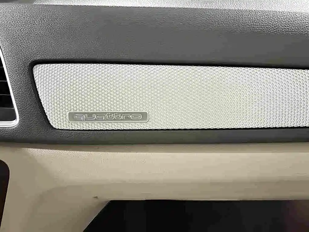Audi Q3 2013 2013 40 TFSI quattro Luxury Model