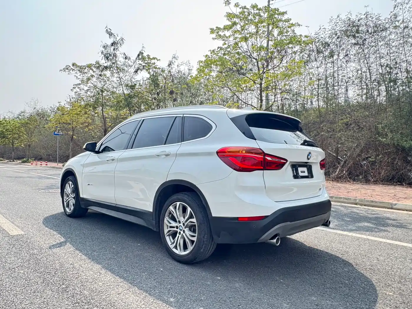 BMW X1 2018 sDrive20Li Leading Model фото 14