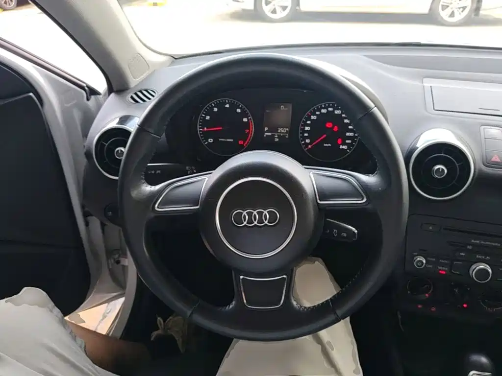 Audi A1 2014 2014 30 TFSI Sportback Fashion