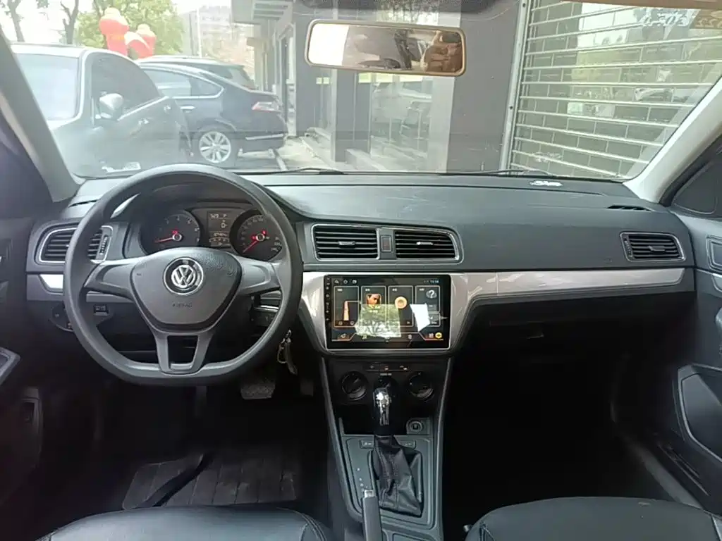 Фото 10 - Volkswagen Lavida