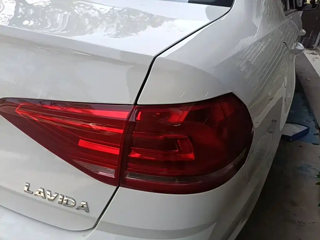 Фото 8 - Volkswagen Lavida