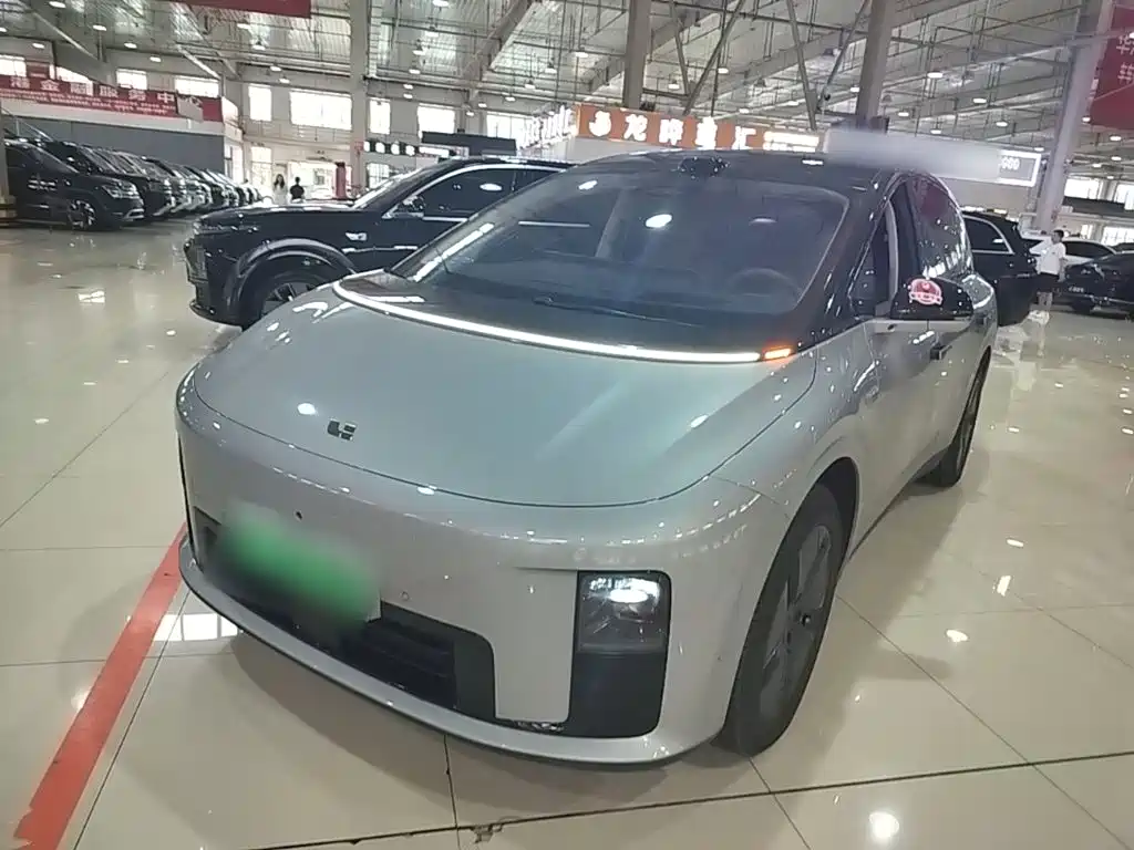 Li Auto Li i8 2025 2025 Standard Edition