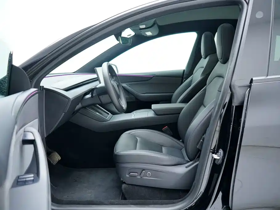 Tesla Model Y 2026 2026 Rear-Wheel Drive