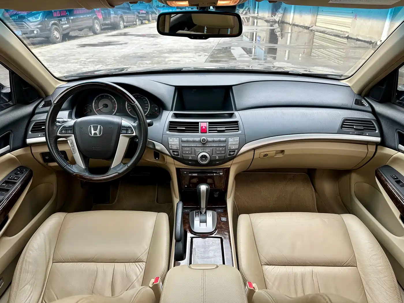 Фото 12 - Honda Accord