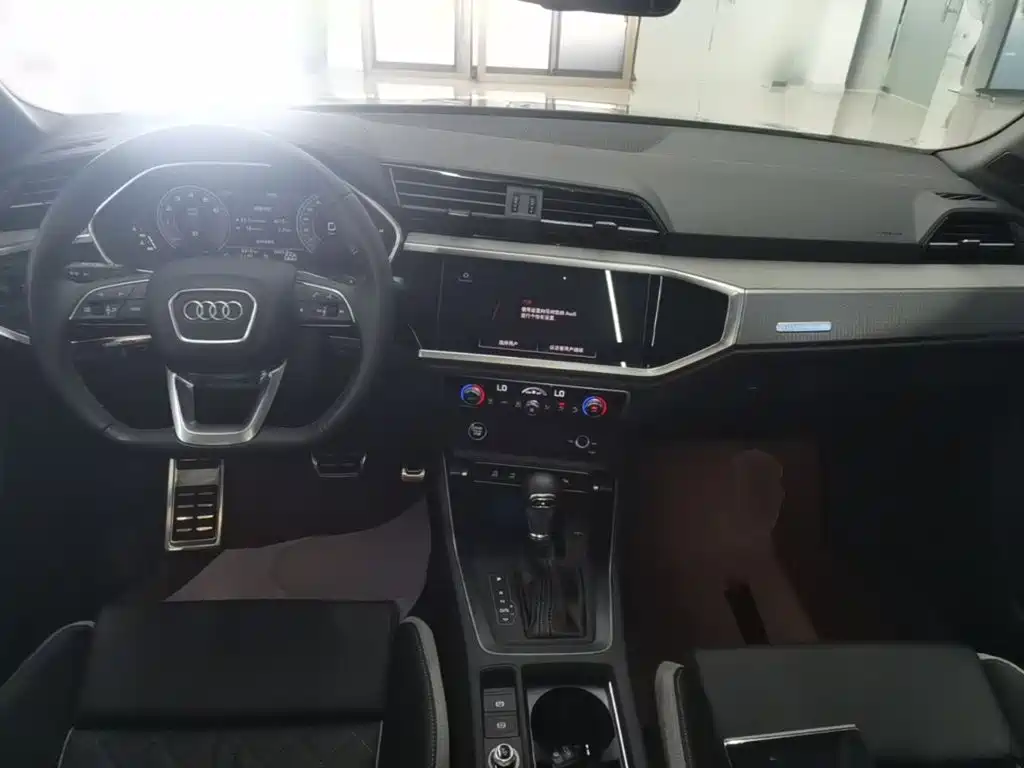 Audi Q3 2025 2025 quattro 45th Anniversary Edition 35TFSI Fashion Dynamic