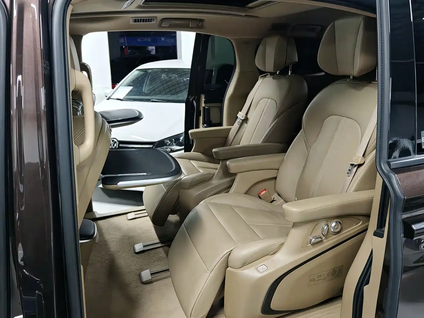 Buick GL8 2021 ES Landlord 653T Flagship фото 7