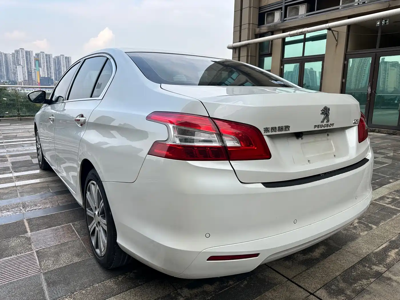 Peugeot 408 2018 Facelift 1.8L Automatic Luxury фото 4