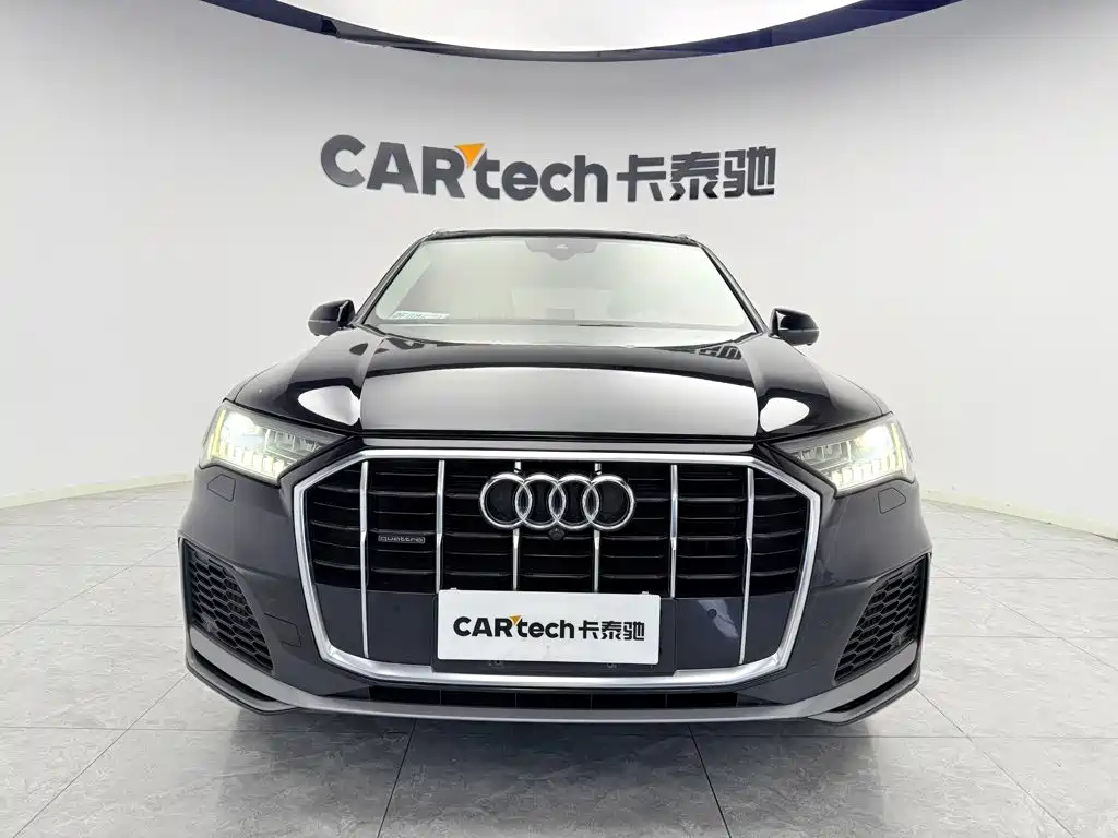 Photo 4 - Audi Q7
