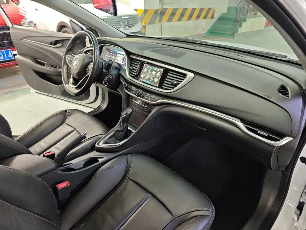 Фото 14 - Buick Excelle