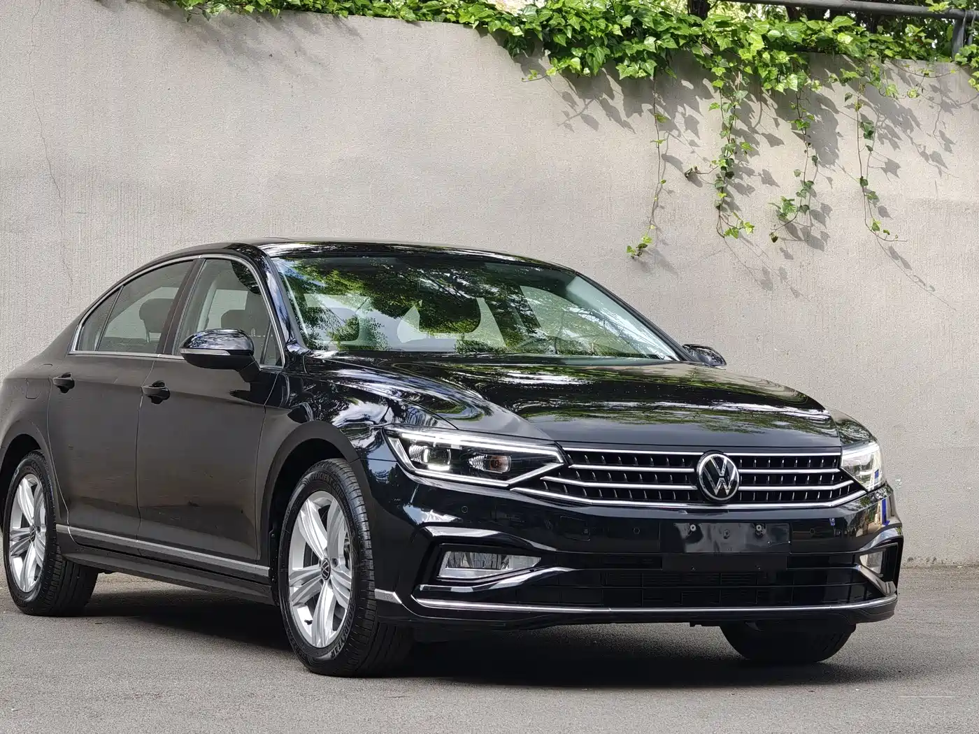 Volkswagen Magotan 2023 2 Million Units Commemorative Edition 280TSI DSG Comfort фото 3