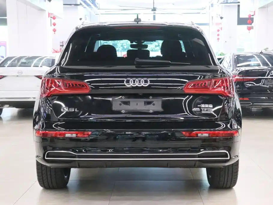Фото 4 - Audi Q5L