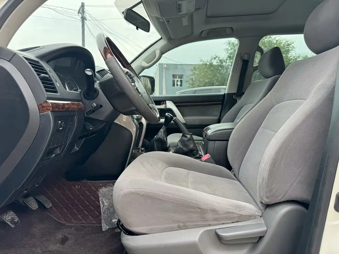 Toyota Land Cruiser (Import) 2012